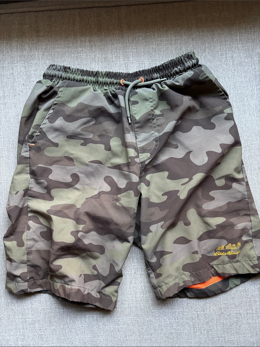 Eddie Bauer kids Olive Camo Athletic shorts size 10-12